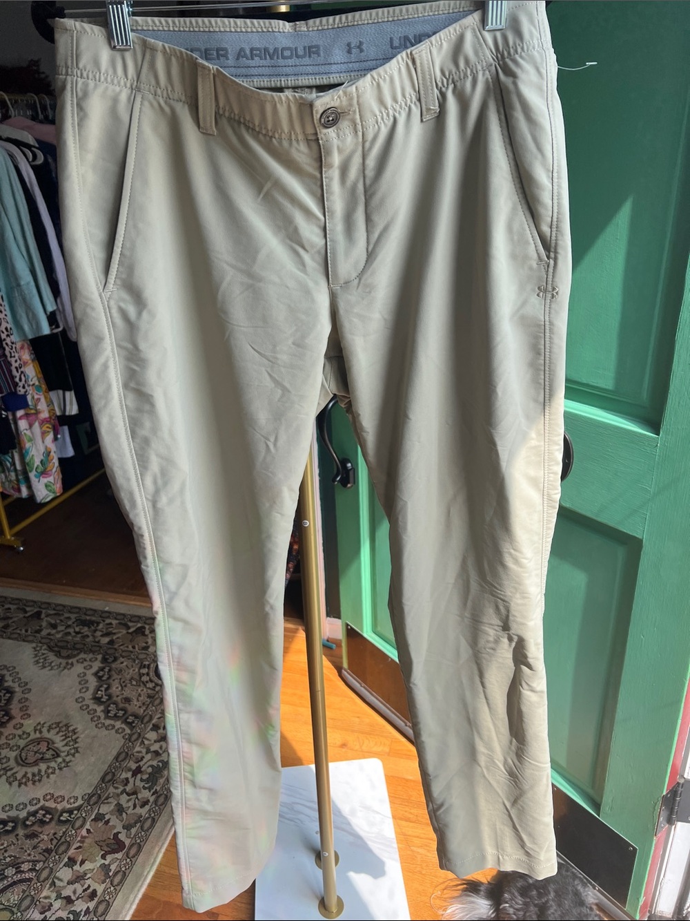 Under Armour Men’s Khaki Performance Chinos size 34/32